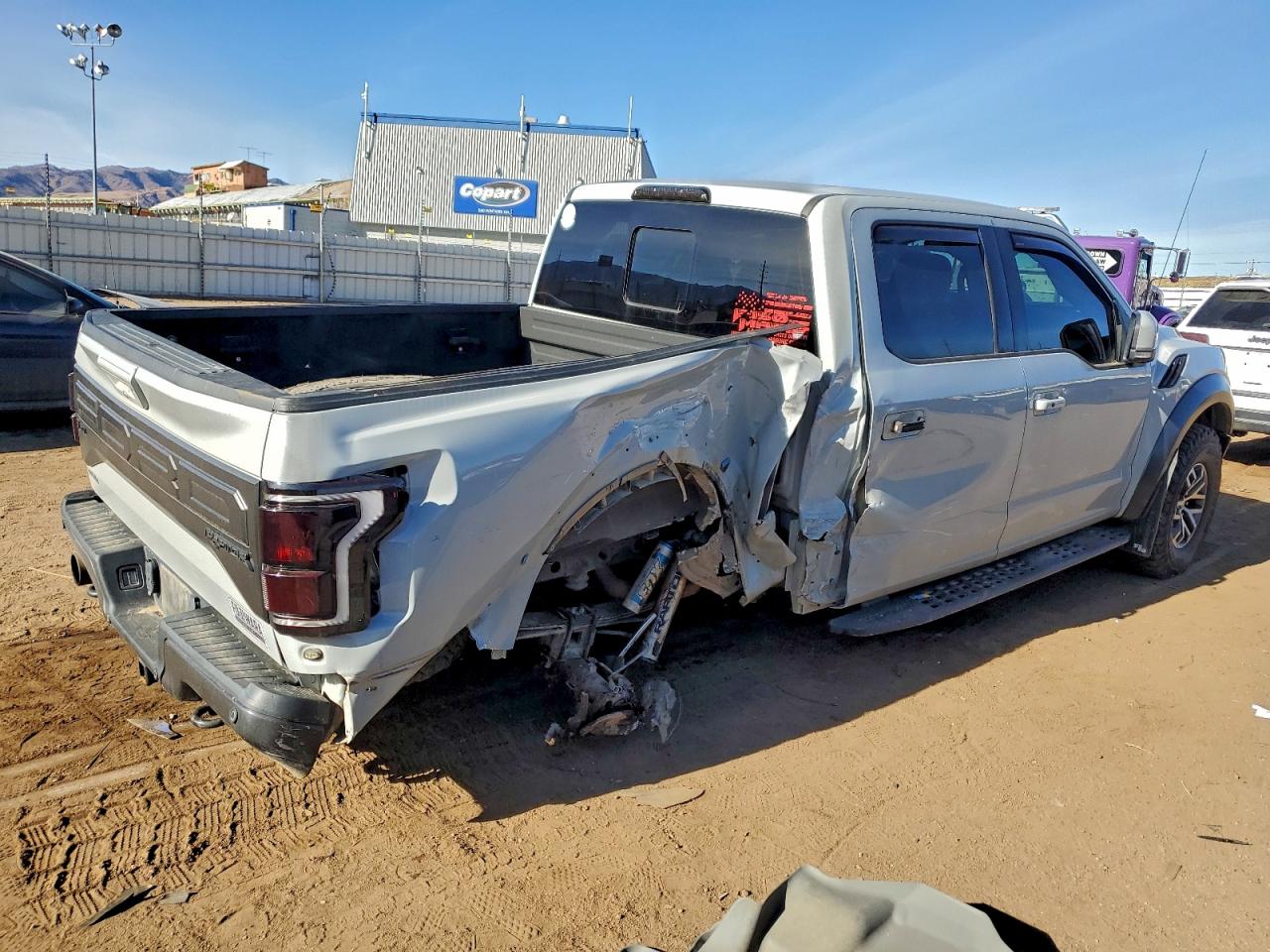 Ford F-150 Raptor Image 3