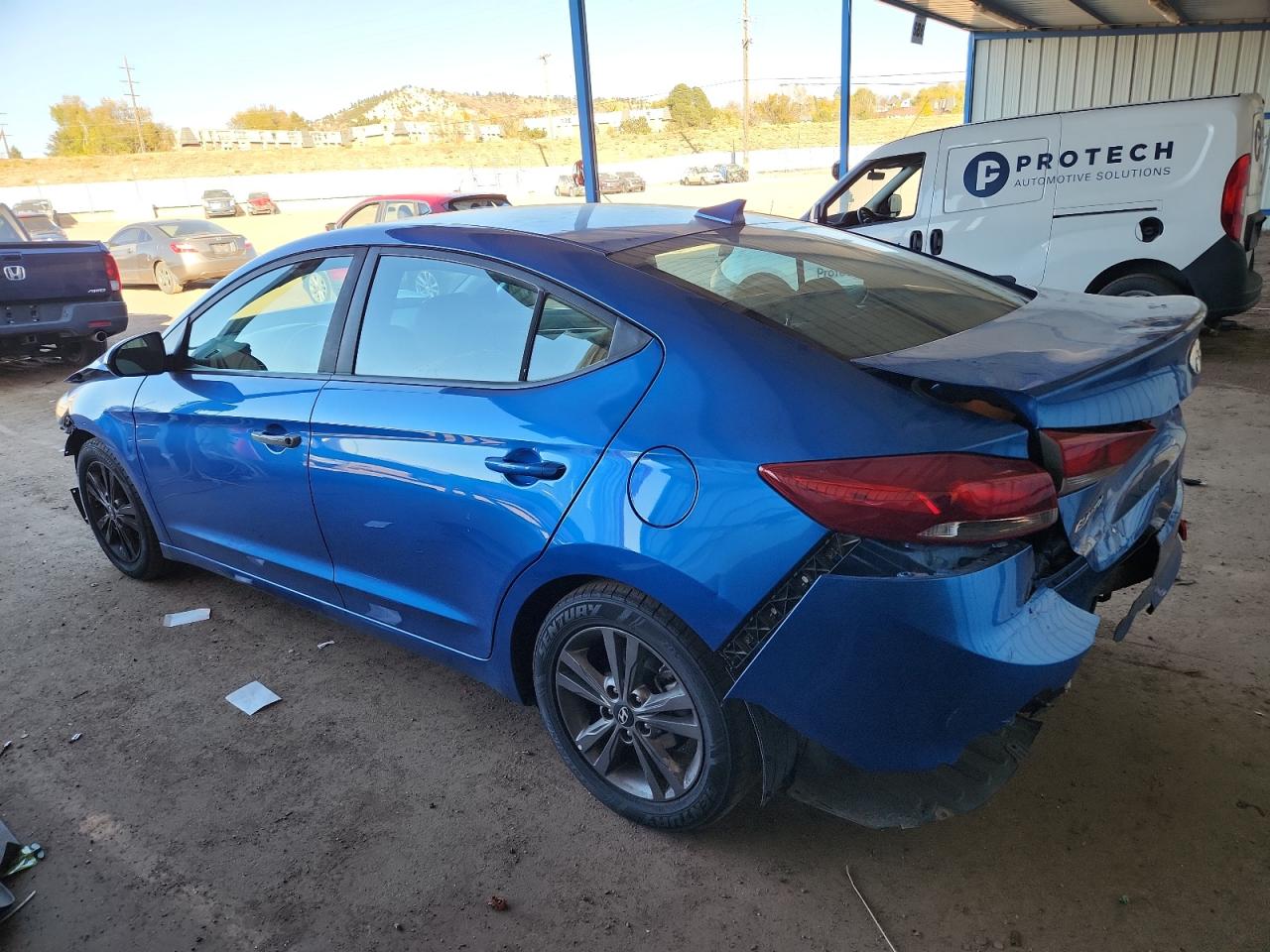 Hyundai ELANTRA Sel Image 2