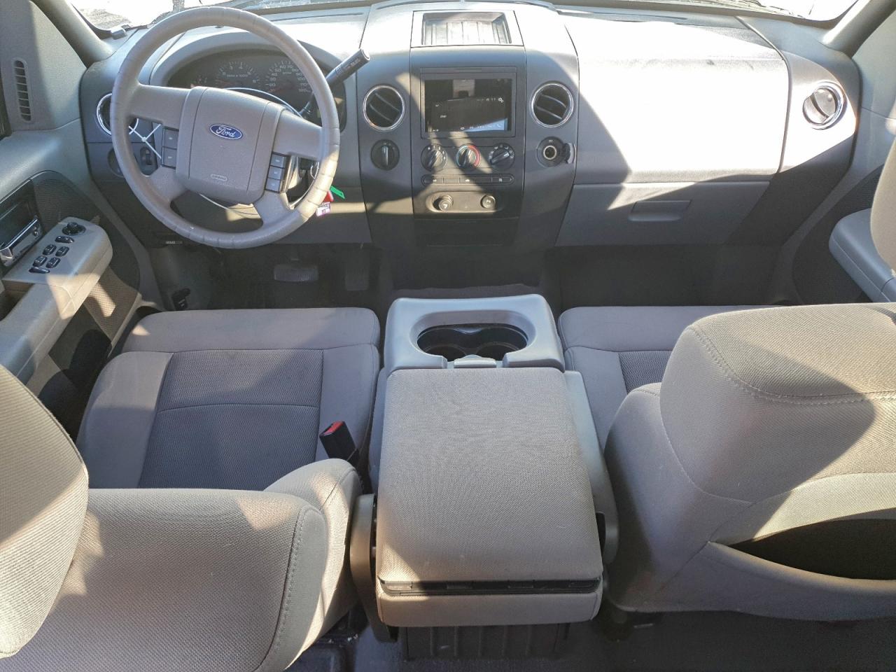 Ford F-150 Supercrew Image 3