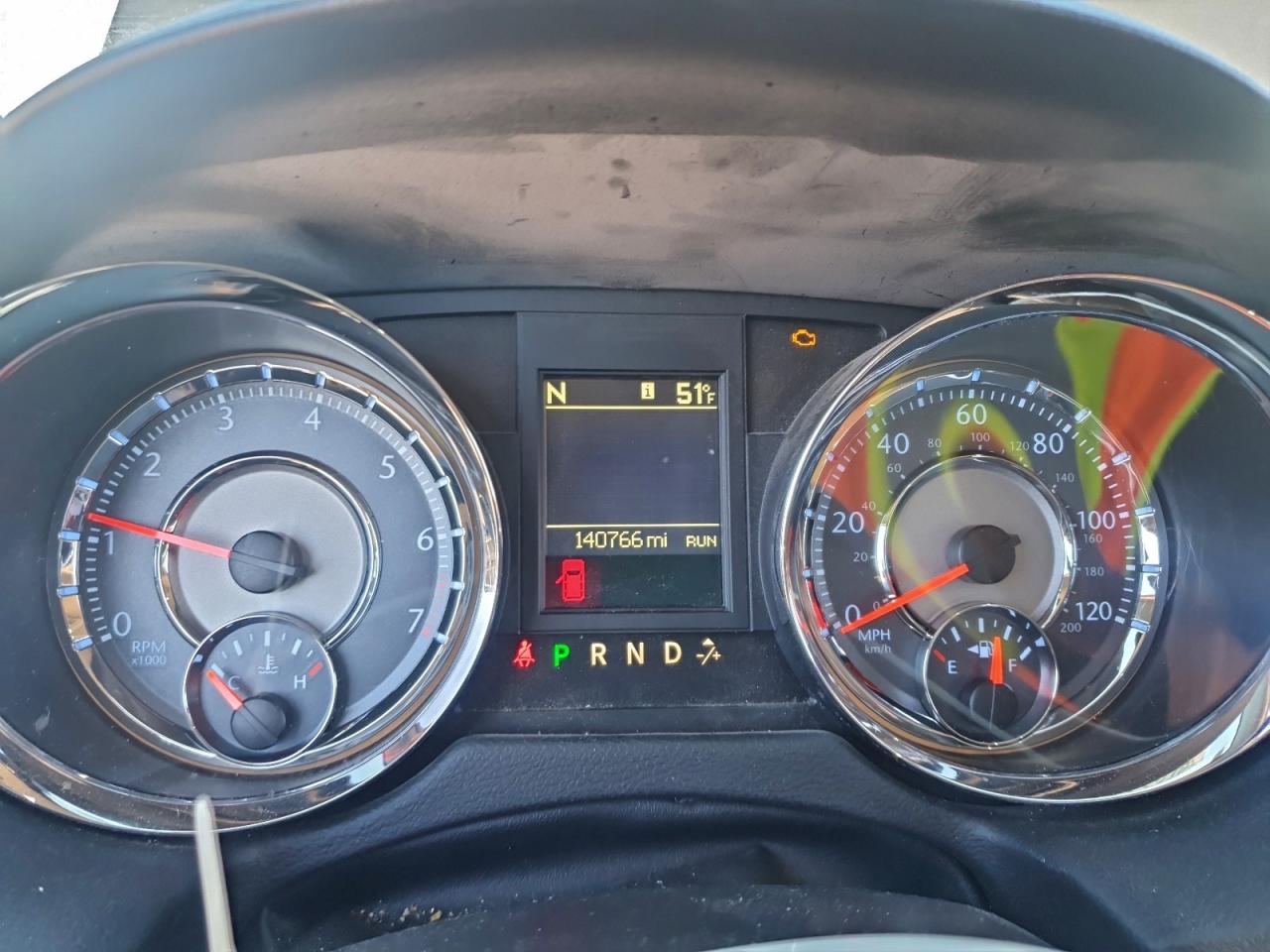 Chrysler Minivan Touring L Image 7